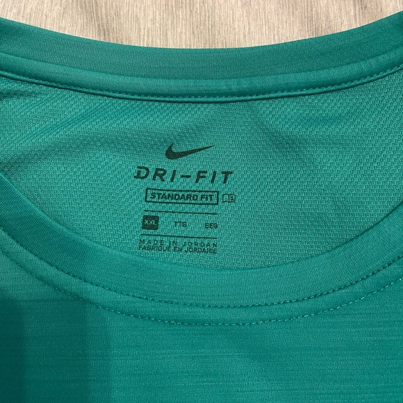 3 for $20 Nike Dri fit training t shirt - Picture 2 of 4